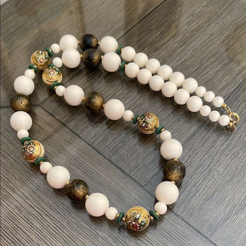 Vintage Japan White Green & Gold Foil Beaded Necklace